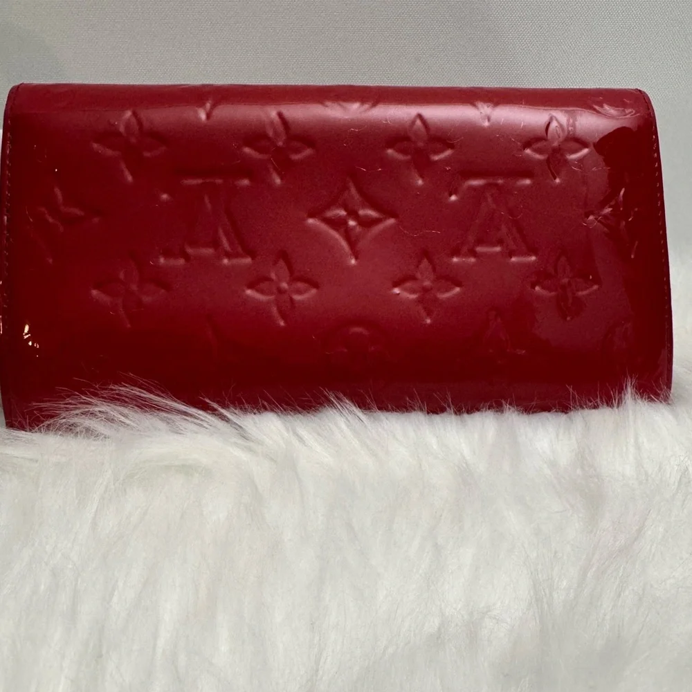 Louis Vuitton Sarah Long Wallet